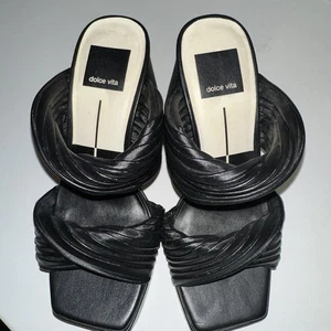 Dolce Vita Pilton Damen-Sandalen eckige Zehenpartie plissierte Riemen hoher Absatz schwarz Größe 5 - Bild 1 von 9