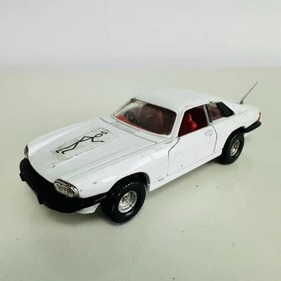 Corgi 1:36 Scale Jaguar XJS The Saint Diecast Car Model In White - Image 1 of 4