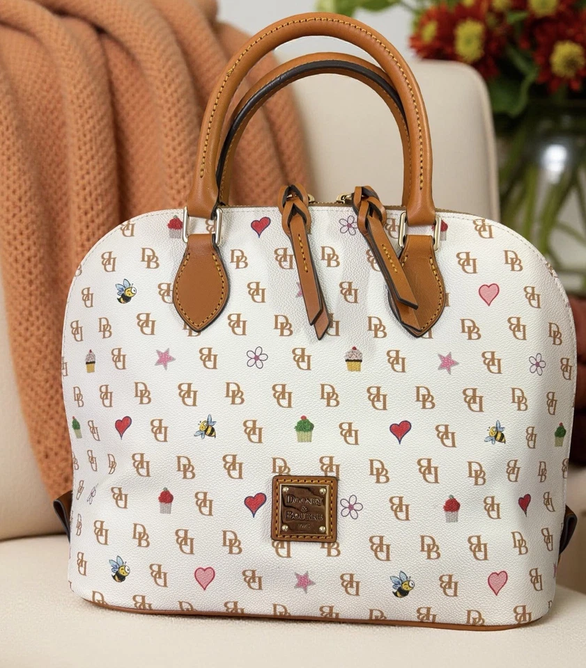 Bolso Dooney Bourke Blanco Novedad Gretta Logo Floral Corazón Abejas Cupcake Star Foto 1 de 4