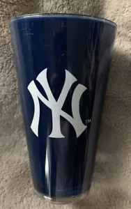 NY YANKEES PINT GLASS SGA BUDWEISER BEER CUP MUG PLASTIC MLB BASEBALL - Bild 1 von 5