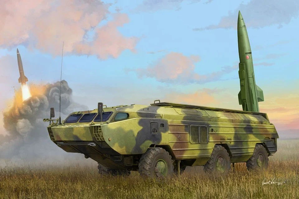 Hobbyboss Russian 9K79 Tochka (SS-21 Scarab) IRBM  1:35 Scale — 第 1/1 张图片