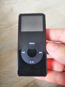 Apple iPod nano 1st Generation Black (2GB) faulty - Picture 1 of 3