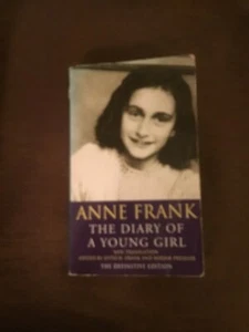DAS TAGEBUCH EINES JUNGEN MÄDCHENS ANNE FRANK TASCHENBUCH DEF ED GEBURTSTAG WEIHNACHTEN - Bild 1 von 1