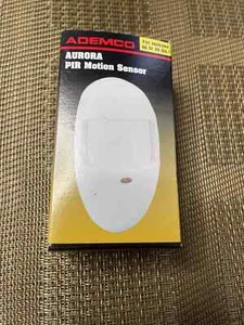 ADEMCO AURORA PIR MOTION SENSOR pet immune up to 40 pounds - Picture 1 of 1