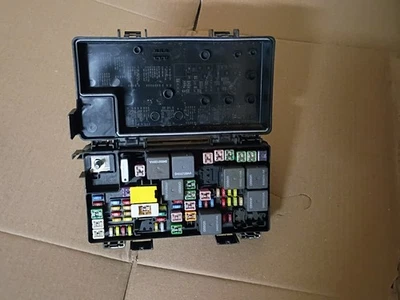 Dodge Caravan TIPM 2010 caja de fusibles P/N 04692305AF nueva placa de circuito bomba de combustible relé Foto 1 de 4