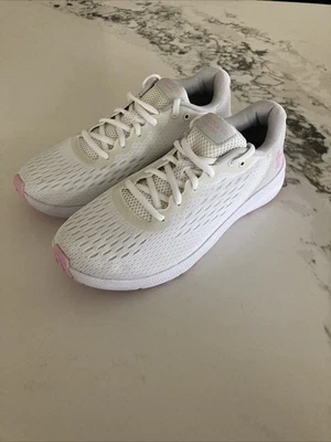 Zapatos para mujer Under Armour Charged Pursuit talla 8 nuevos sin caja 3023866-101 Foto 1 de 4