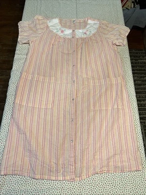 Camisón Vintage Victoria’s Secret ROSA Años 90 Perla A Presión Floral Rayas Dormir Foto 1 de 4