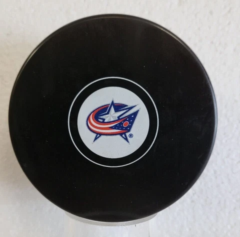 NHL HOCKEY WASHINGTON CAPITALS OFFICIAL TEAM LOGO PUCK Cover