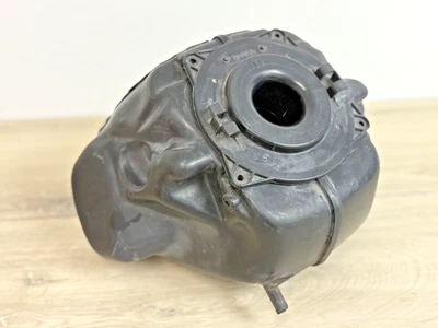 GSX600F 600 GSX750F 750 1990-1997 Katana Suzuki OEM filtro de aire limpiador caja estuche Foto 1 de 4