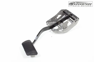 2012-2023 CHRYSLER 300 FLOOR FOOT STOP BRAKE PEDAL W/ BRACKET 4779688AL OEM - Image 1 of 4