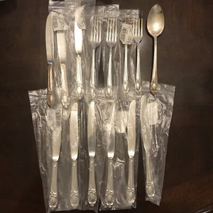 HERITAGE SILVER LOCKET Silver Quadruple Plate Silverware 14 PIECES - Picture 1 of 4