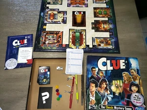 JUEGO DE MESA DE PISTAS EDADES 8 UP clásico misterio HASBRO GAMING ¡LIMPIO! - Imagen 1 de 2