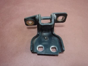 Jeep Grand Cherokee WJ 99-04 Rear Lower Passenger Door Hinge OEM 55135575AC - Picture 1 of 3