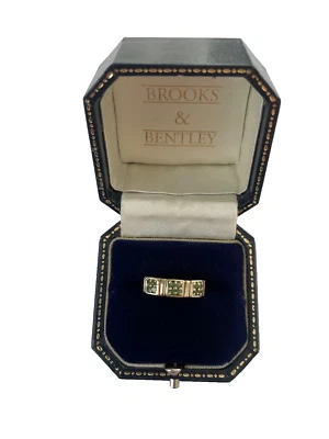 Peridot Ring  9ct Gold Peridot Three Cluster Panel Peridot Ring - Size P 1/2 - Image 1 of 4