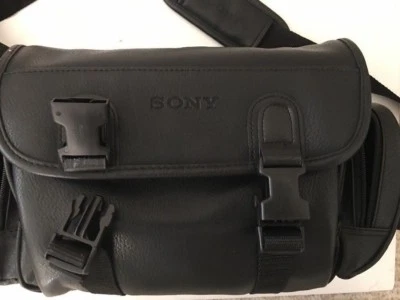 Bolso para cámara SONY vintage de cuero sintético negro 6 compartimentos con correa Foto 1 de 4