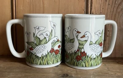 Juego De Colección De 2 Taza De Cerámica Otagiri Japón Gansos De Nieve Blancos En Cala Lirios Lirio Foto 1 de 4