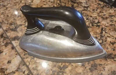 Cochecito de bebé Dolly Dell Toy Iron años 50 encontrado en mi motorizado no pulido Foto 1 de 4