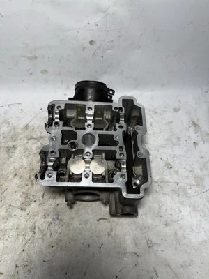 Suzuki SV650 2009 OEM culata delantera ¡buen estado!! Foto 1 de 4