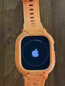 apple watch ultra titane avec bracelet orange froid - Photo 1 sur 7