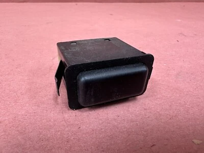 BMW E30 325e 318I 320I E28 M5 528e 528I 533I 535I Fog Light Switch OEM #86208 - Image 1 of 4