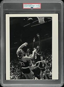 Larry Bird Primer Campeonato 1981 Tipo 1 Auténtica Foto 8x10 PSA Losa - Imagen 1 de 2
