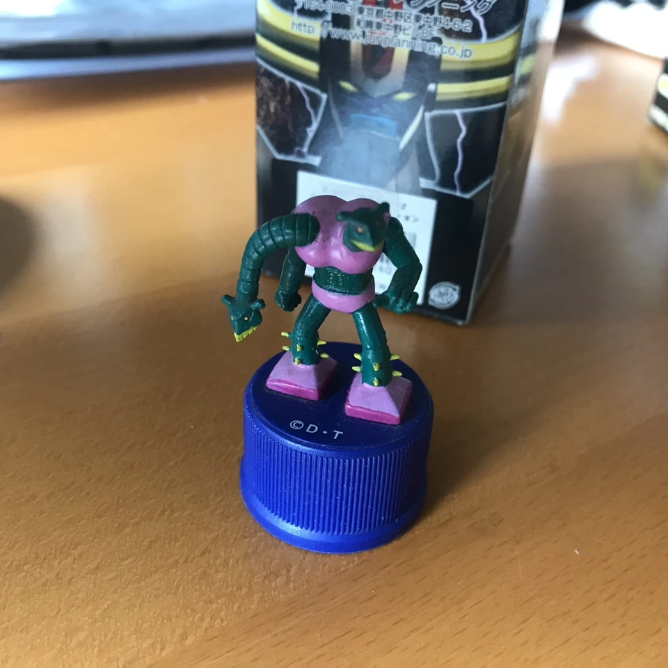 BOUCHON BOTTLE CAP GOLDORAK GRENDIZER GOLGOTH EN BOÎTE - Photo 1/4