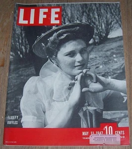 Life Magazine May 11, 1942 World War II Hawaii Japan Katherine Hepburn Fashion - Picture 1 of 1