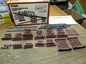 Vtg TYCO Trains HO Scale 33 Piece Bridge and Trestle Set No 909 Complete w/Box!! - Picture 1 of 10