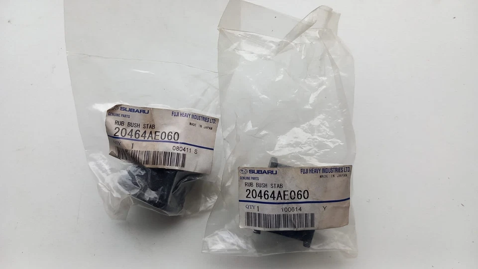 20464AE060 Genuino Subaru Legacy 1997-2003 Arbustos Estabilizadores Traseros 2 Piezas Foto 1 de 1