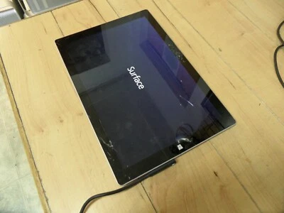 Microsoft Surface Pro 3 / Quad-Core Atom, 4GB RAM / For Parts / Cracked Screen - Image 1 of 4