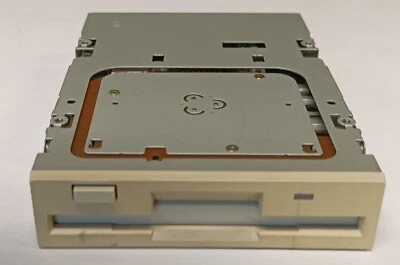 Panasonic Internal 3.5” Beige IDE Floppy Disk Drive - Image 1 of 4