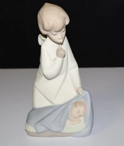 Lladro "Angel with Sleeping Baby" Matte Porcelain Figurine #4635 - Mint in Box - Picture 1 of 7
