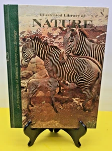 Illustrated Library of Nature Volume 1 Animal Traits - 1971 VINTAGE T51 - Bild 1 von 9
