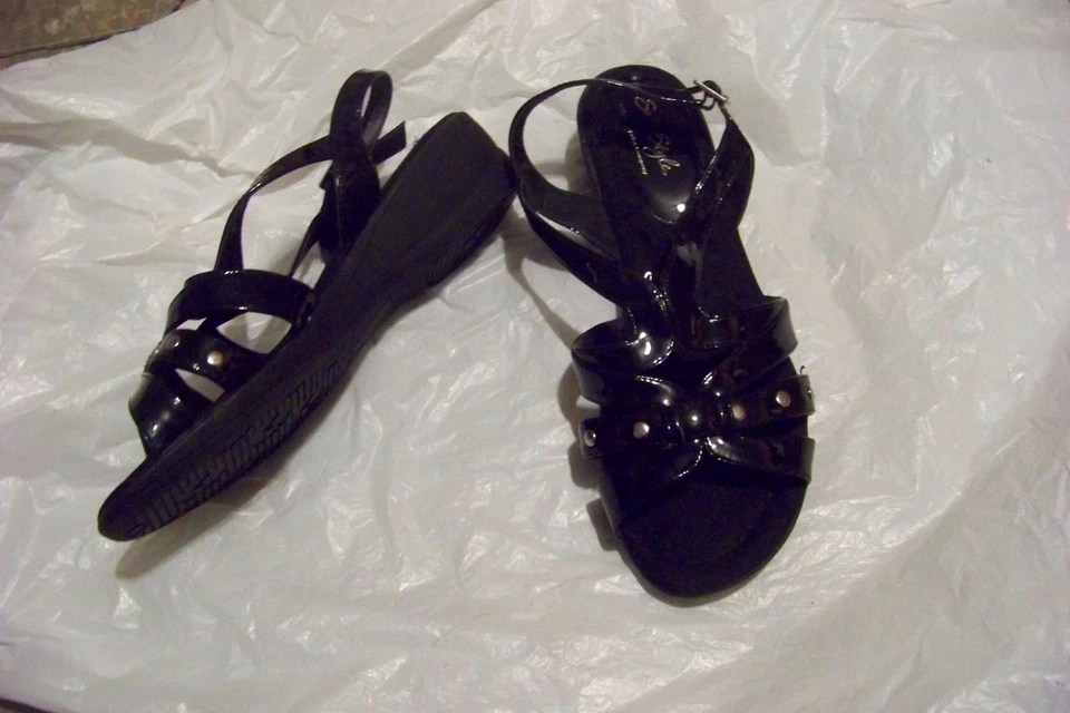 Mujer Estilo Suave Hush Puppie Negro Charol Tiras Cuña Tacones Zapatos Talla 9.5 W Foto 1 de 1