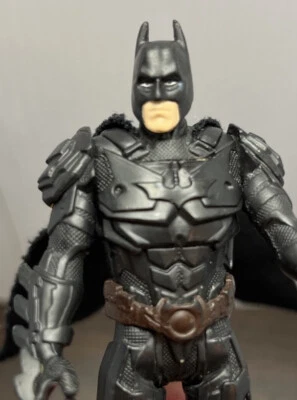 DARK KNIGHT RISES CLOTH CAPE CRUSADER BATMAN 4" Mattel Articulated 2012 DC Comic - Image 1 of 4