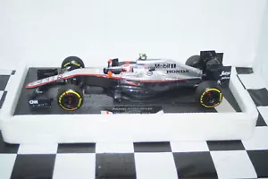 Minichamps McLaren Honda MP4-30 J.Button 2015 537 151822 1:18 - Picture 1 of 9