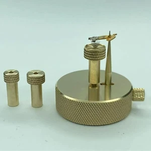 Herramienta de latón F31415 con soporte para movimiento de reloj rueda de equilibrio muelle - Imagen 1 de 4
