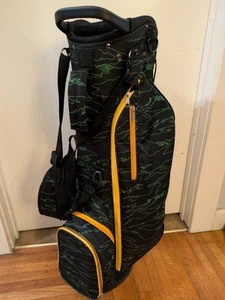 Golf Bag Carry Stand Green Black Yellow Pattern New $229 Retail - Picture 1 of 6