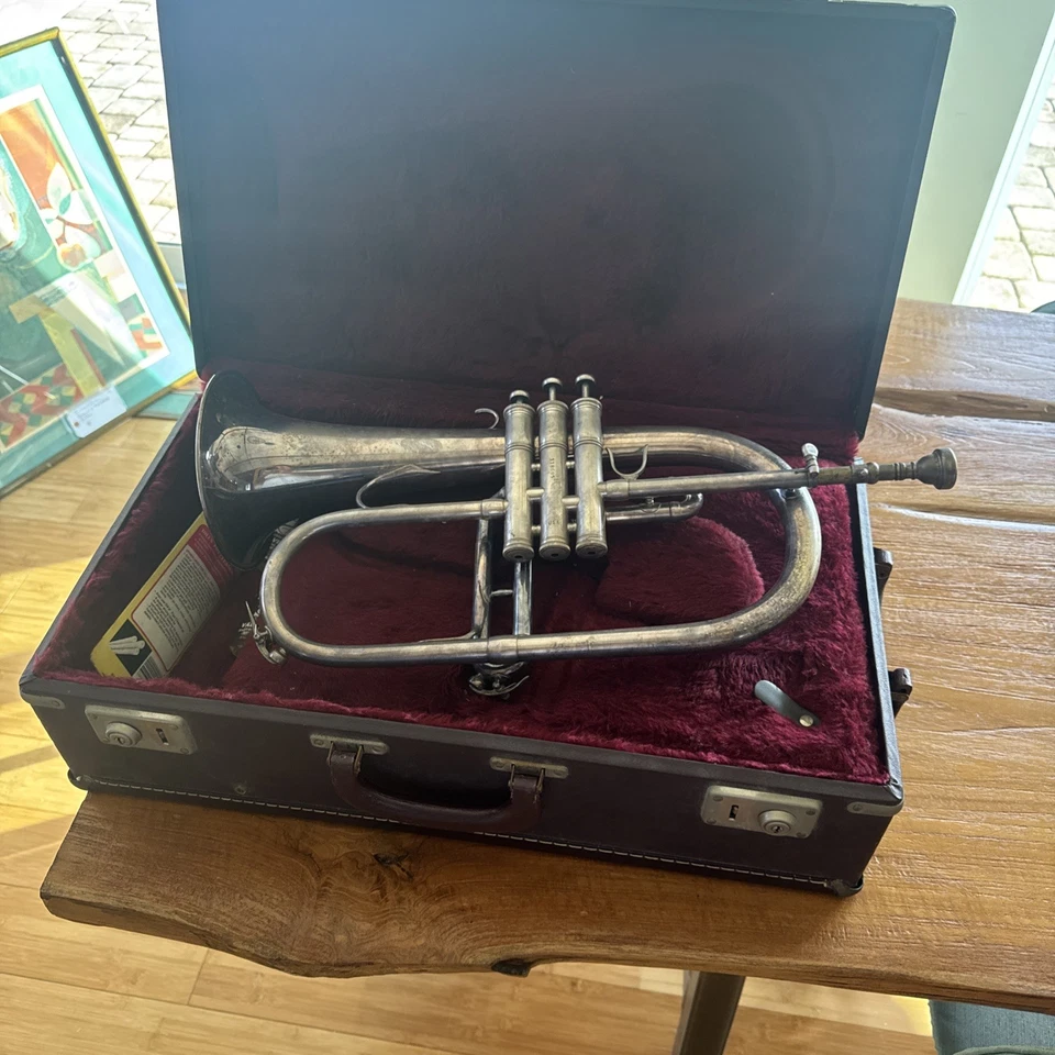 Benge 定制 No 3 Estate 新鲜 Flugelhorn 银色 专业小号 黄铜盒 — 第 1/4 张图片