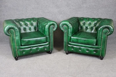 Sillas Chesterfield vintage de cuero verde: sillones acolchados ingleses, par Foto 1 de 4