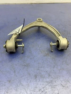 Jaguar F-Pace 2017-2020 OEM 2,0 L AWD brazo de control superior delantero derecho HK833084 Foto 1 de 4