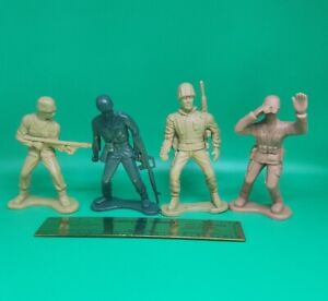 XL Large 4" Plastic Rack Toy Army Men Lot Tan Green Military Man Soldier Set