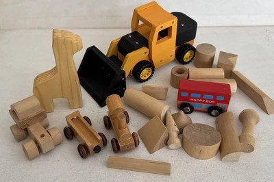 21 Pc Wooden Lot Blocks Tractor Train Loader Bus Geosolids Giraffe Kids Toys - Image 1 of 4