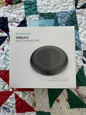 RAVPower Fast Wireless Charger 10W Max with QC 3.0 Adapter RP-PC058 - Image 1 of 2
