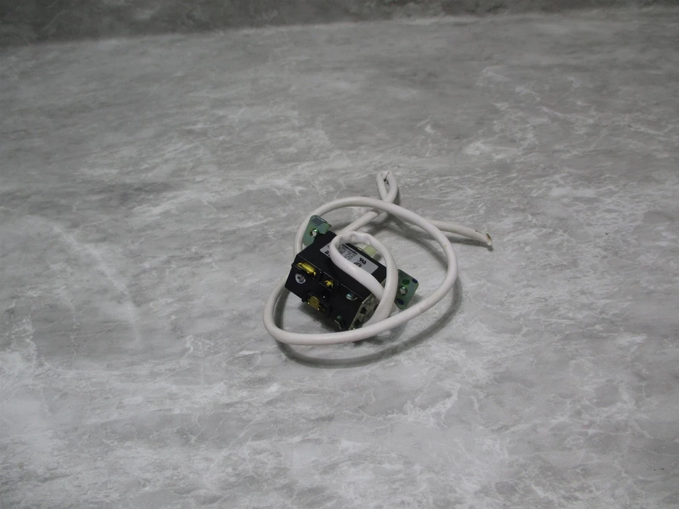 PIEZA TERMOSTATO REFRIGERADOR SANYO # SR-2570M Foto 1 de 1