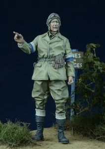 D-Day Miniature 35010 1/35 British Despatch Rider 1943-45 - Picture 1 of 4