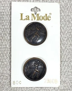 2 Vintage Football Player Embossed Metal Buttons on Card 7/8" La Mode 8649 79808 - Picture 1 of 3
