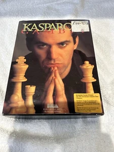 Gambito de Kasparov. Versión discos HD 3,5". Caja grande completa. MS-DOS 5.0 Nuevo - Imagen 1 de 10