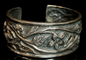 Designer Silpada Sterling Silver Flower Cuff  Bracelet - B1475
