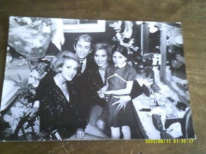 2 PHOTOS PRESSE SOEURS KESSLER LIDO MARCEL AMONT AGENCE DELMAS PHOTOGRAPHIC SE - Imagen 1 de 3